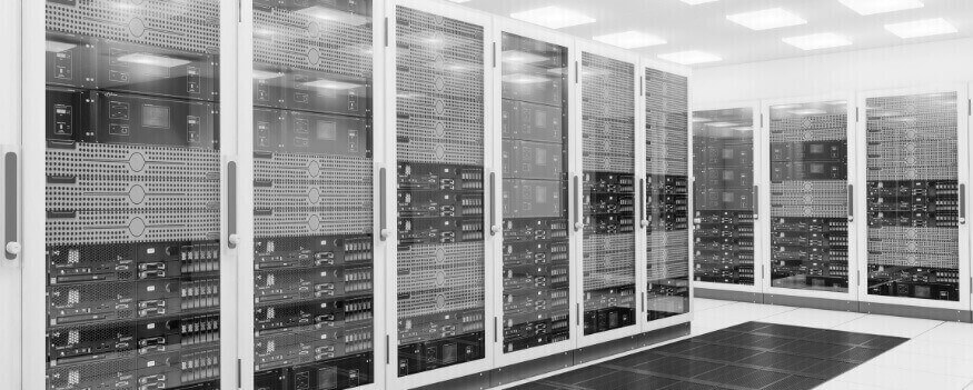 Diverse Racks ausgestattet mit IT-Equipment